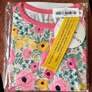 Pink Secret Garden 2pc Short Sleeve & Shorts
Size: 7/8
Condition: New In Bag